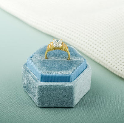 Stunning 1.0 - 2.0 CT Emerald Moissanite Engagement Ring With Cluster Design 8